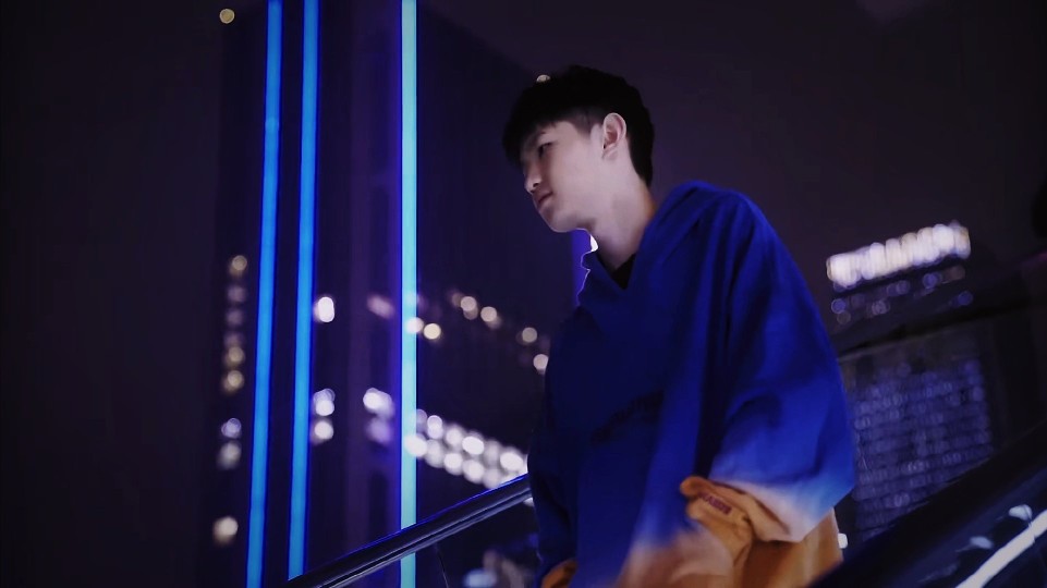 如今